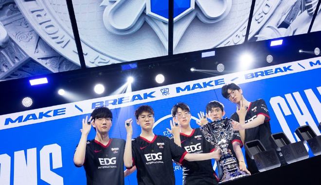 在狹小空間 在狹小空間